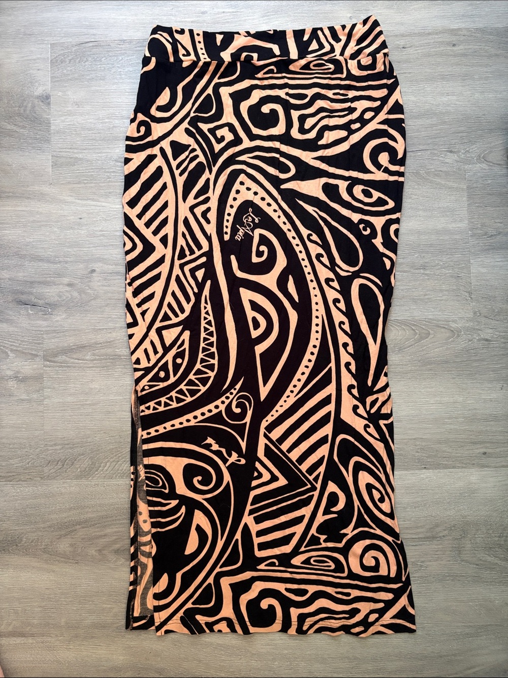 Missing Polynesia Black and light pinkish/peach Maxi Skirt